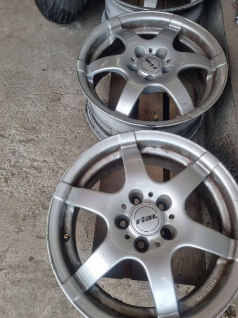 Rial 46258 6,5Jx15H2 ET38 felni (VW Golf4)