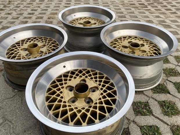 Rial mesh alufelni 16" 8J 9J ketsz�les mercedes