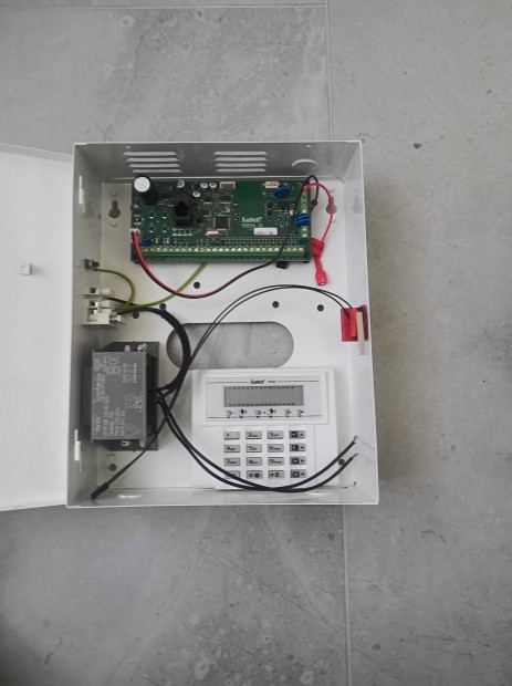 Riasztó Satel Versa 10 Szettben!