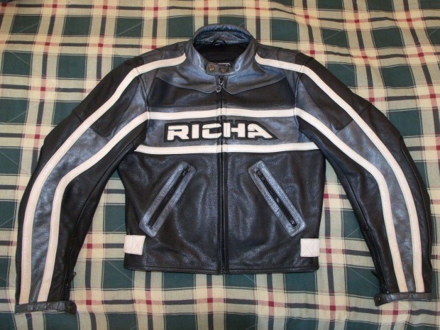 Richa fullprotis motoros bőrdzseki, S méret, hibátlan