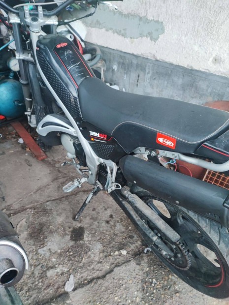 Rieju motorker�kp�r