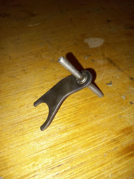 Riga 22 / Karpaty V 50 gy�ri �j l�ptet� villa