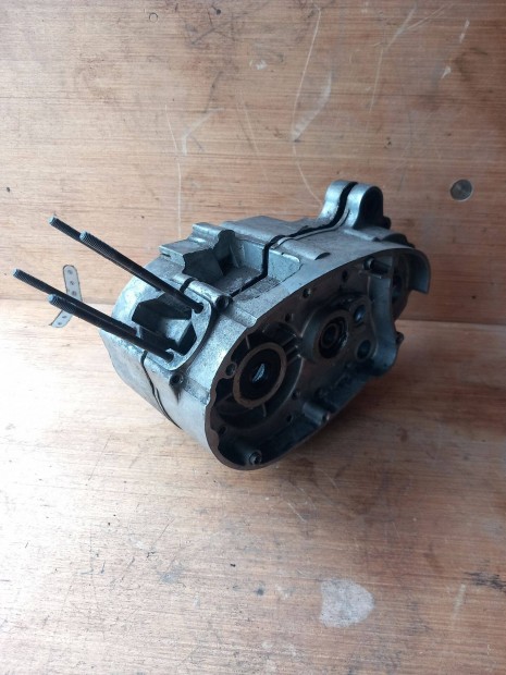 Riga V-501 M motorblokk közép 1990