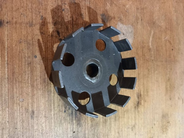 Riga / Karpaty ut�ngy�rtott kuplung kos�r