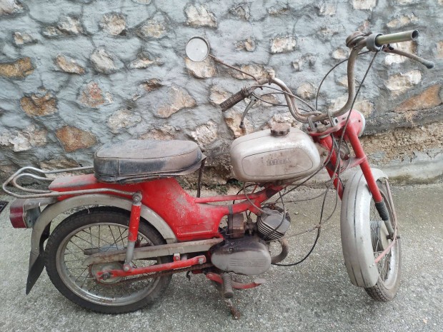 Riga kismotor alkatrsznek