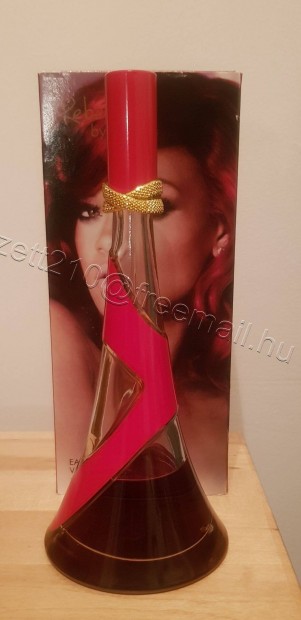 Rihanna Rebelle ni parfm dobozval