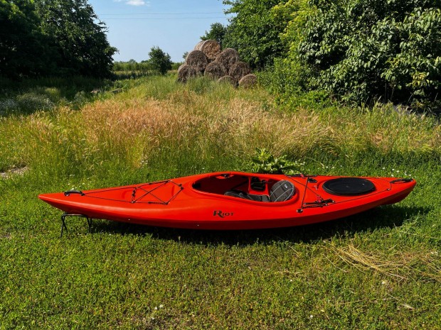 Riot Edge 11 (334cm/25kg) kajak, egy komfortos túrakajak, használt