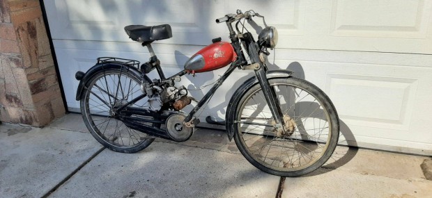 Ritka 1950 es �vekbeli Bianchi kismotor elad�