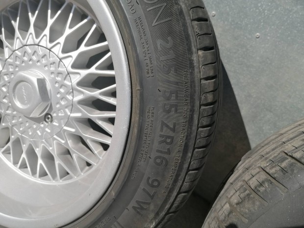 Ritka Mercedes felni gumival Eladó!