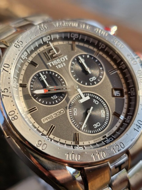 Ritka, Tissot PRS 330 Chronograph 