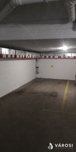 Ritka lehet�s�g!!! Debrecen Bajcsy-Zsilinszki utc�n gar�zs!