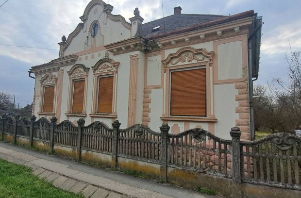 Ritkas�g! Polg�ri k�ria �s 1 hekt�ros birtok a Balaton �s Zalakaros