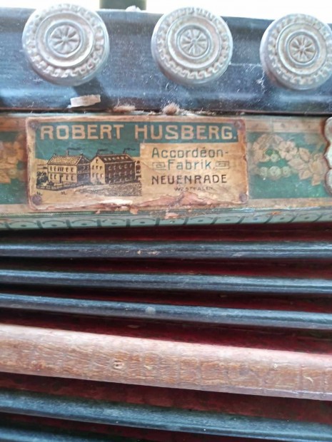 Robert Husberg antik accordeon harmnika elad
