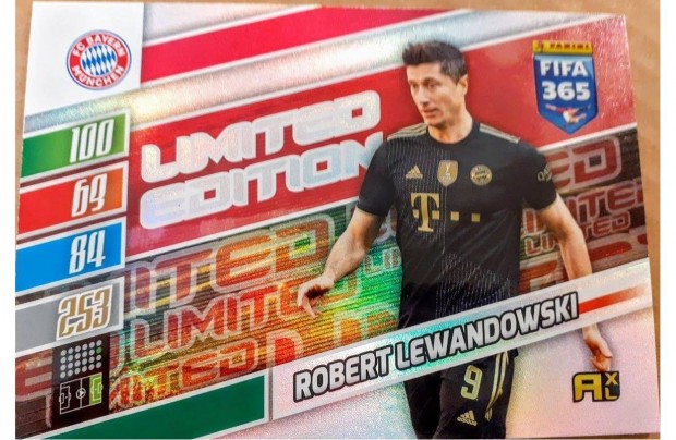 Robert Lewandowski Bayern Mnchen XXL Limited focis krtya Panini 2022