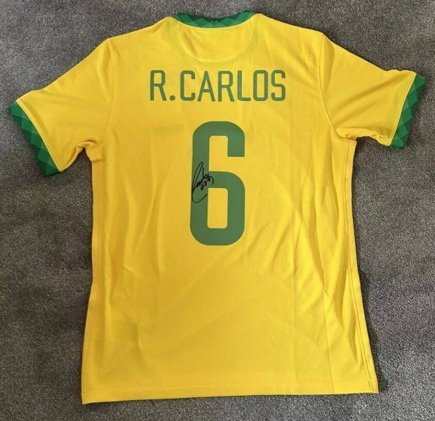 Roberto Carlos Real Madrid Brazília dedikált mez