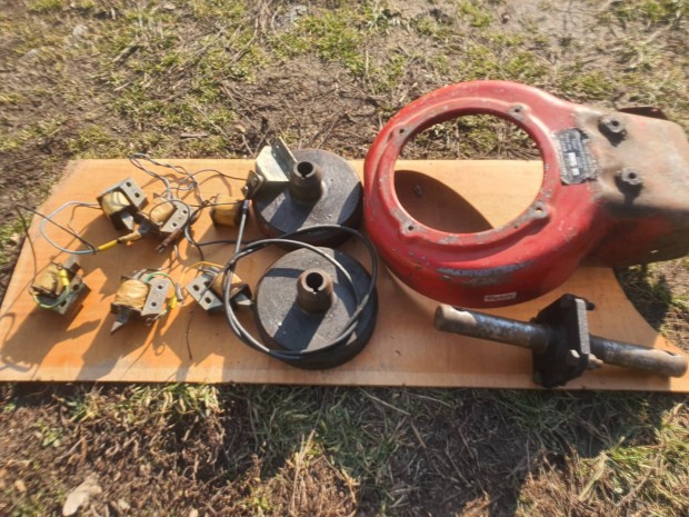 Robi 151 alkatrszek eladk 