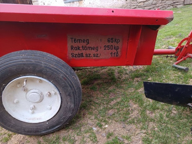 Robi-155. tartoz�kokkal