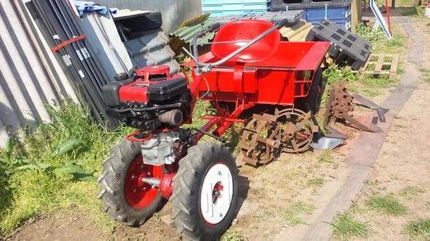 Robi Rekord 250 kerti traktor kistraktor ptkocsi munkaeszkzkkel