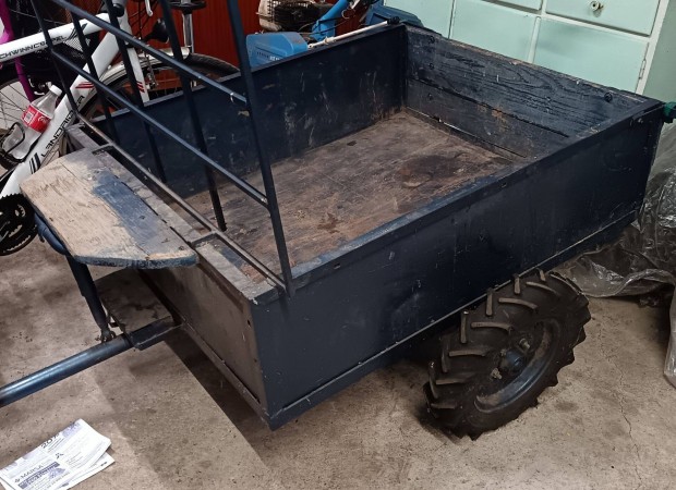 Robi kapa ut�nfut�, p�tkocsi