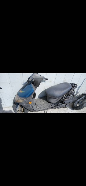 Robog 50 es ,alkatrsznek.