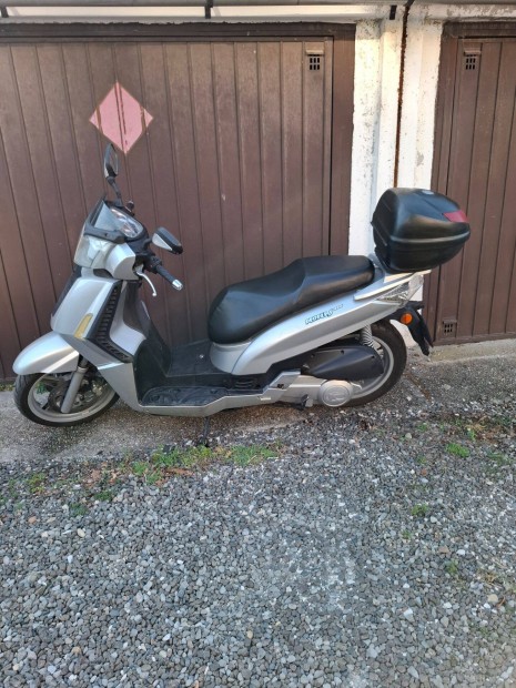 Robogó Kymco people s 251 cm3