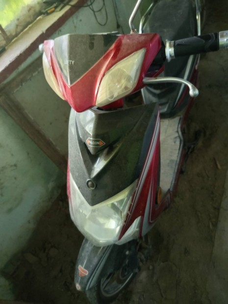 Robog� Lofty Falcon