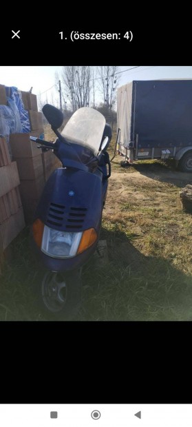 Robog Piaggio hexagon