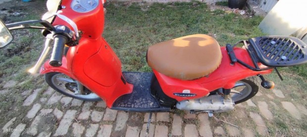 Robog� alkatr�sz