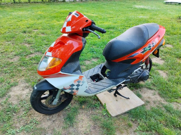 Robog alkatrsz Daelim Pgo Keeway