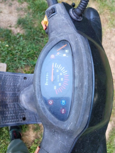 Robog alkatrsz Pgo 50cm3