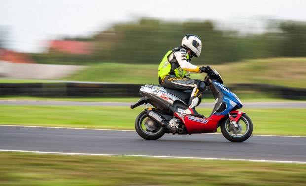 Robog aprilia sr 50