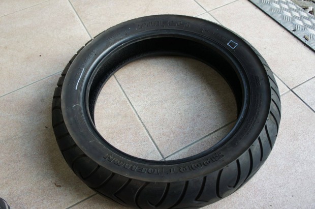 Robogó gumi Pirelli 150/70 R16 150/70 R 16