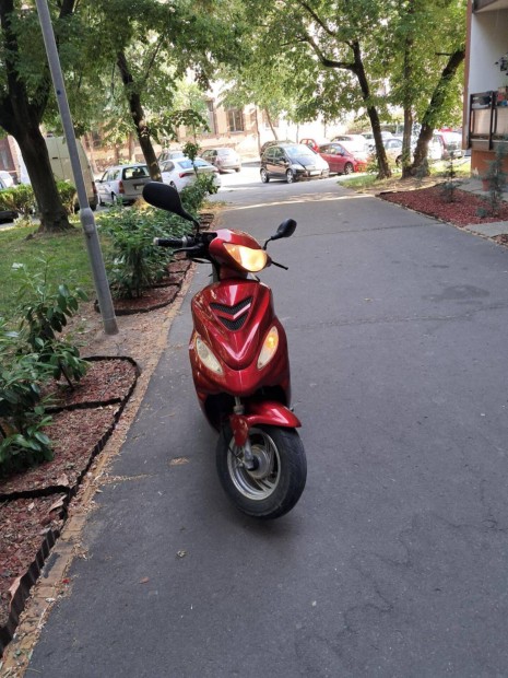 Robog knai 50 ccm 4 