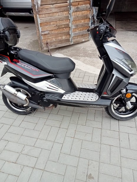 Robog kis motor 