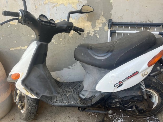 Robog motor