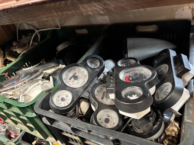 Robog� m�szeregys�gek,km �r�k