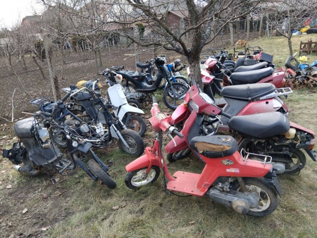 Robogók matuzsálemek + alkatrészek