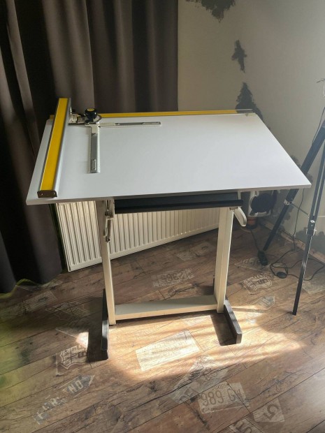 Robotron műszaki rajzasztal