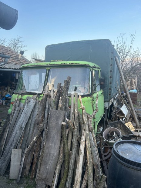 Robur 3000 dizel alkatresznek