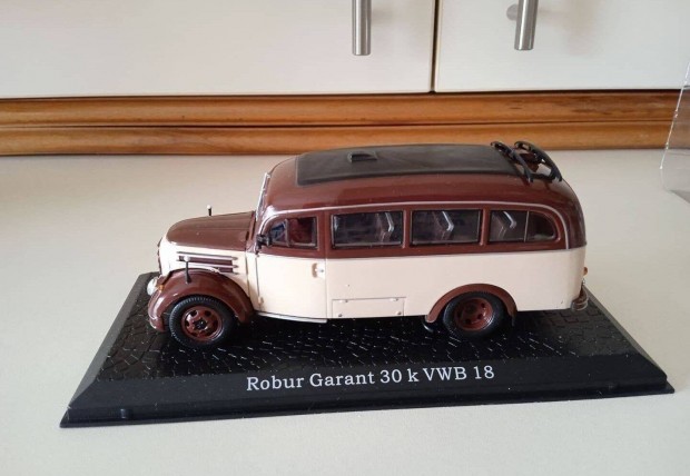 Robur Garant 30K "Atlas" kisauto modell 1/43 Elad