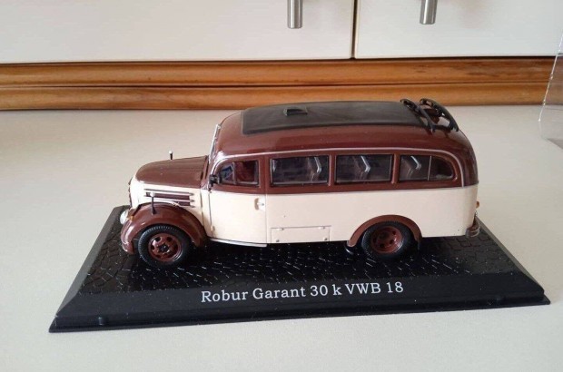 Robur Garant 30K "Atlas" kisauto modell 1/43 Elad