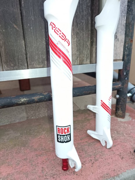 Rock Shox Reba 26 Dualair lockout 