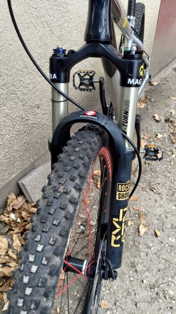 Rock Shox Revelation 100-130 mm 26" els teleszkp villa