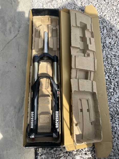 Rockshox lyrik dh dirt teleszkp 