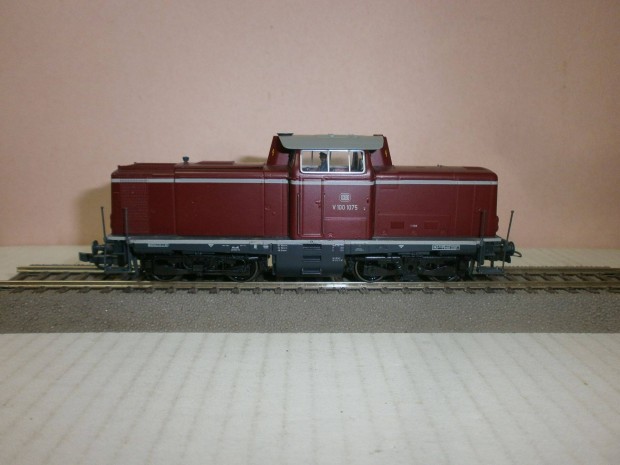Roco - DB - BR-V 100 - dizel mozdony - H0 - ( M-18)