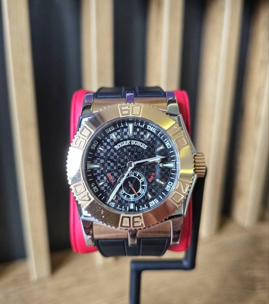 Roger Dubuis Easy Diver 