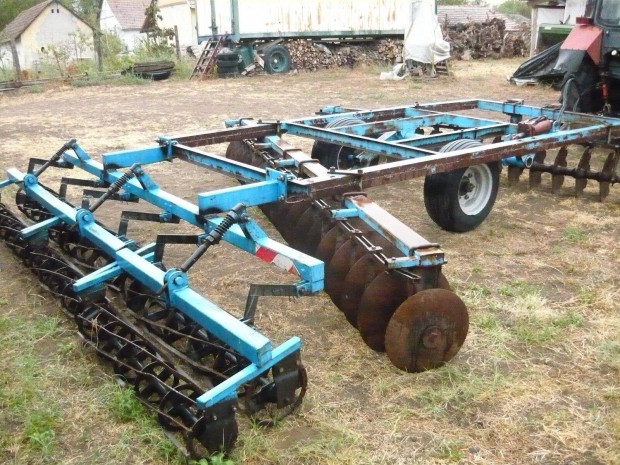 Rgtrs vontatott trcsa elad