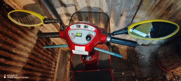 Rokkant kocsi Moped Aut� 