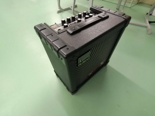 Roland 30X modellezs gitrkomb