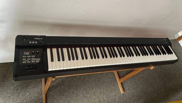 Roland A88 midi billentyzet master keyboard